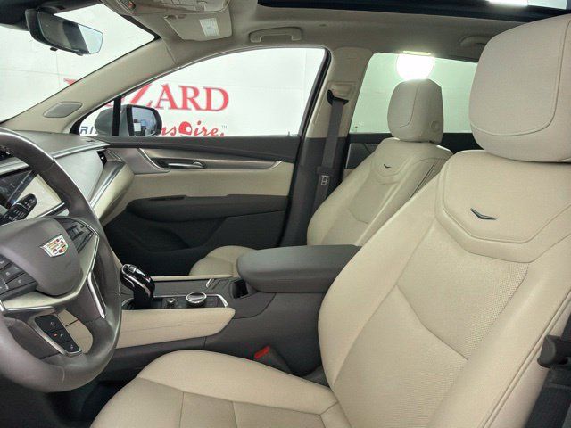 Used 2024 Cadillac XT5 Premium Luxury w/ Technology Package FWD image 18