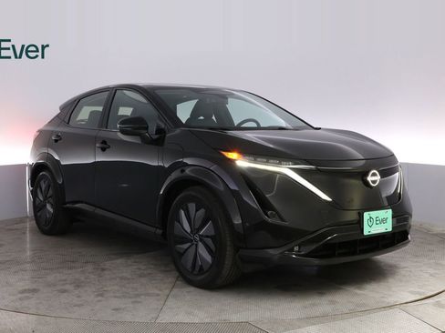 Used 2024 Nissan Ariya AWD image 13