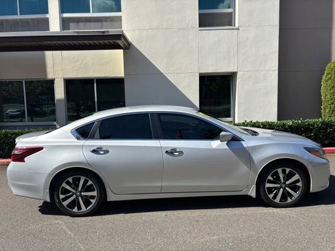 Used 2017 Nissan Altima 2.5 SR image 7