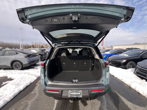 New 2026 Nissan Pathfinder SL image 33