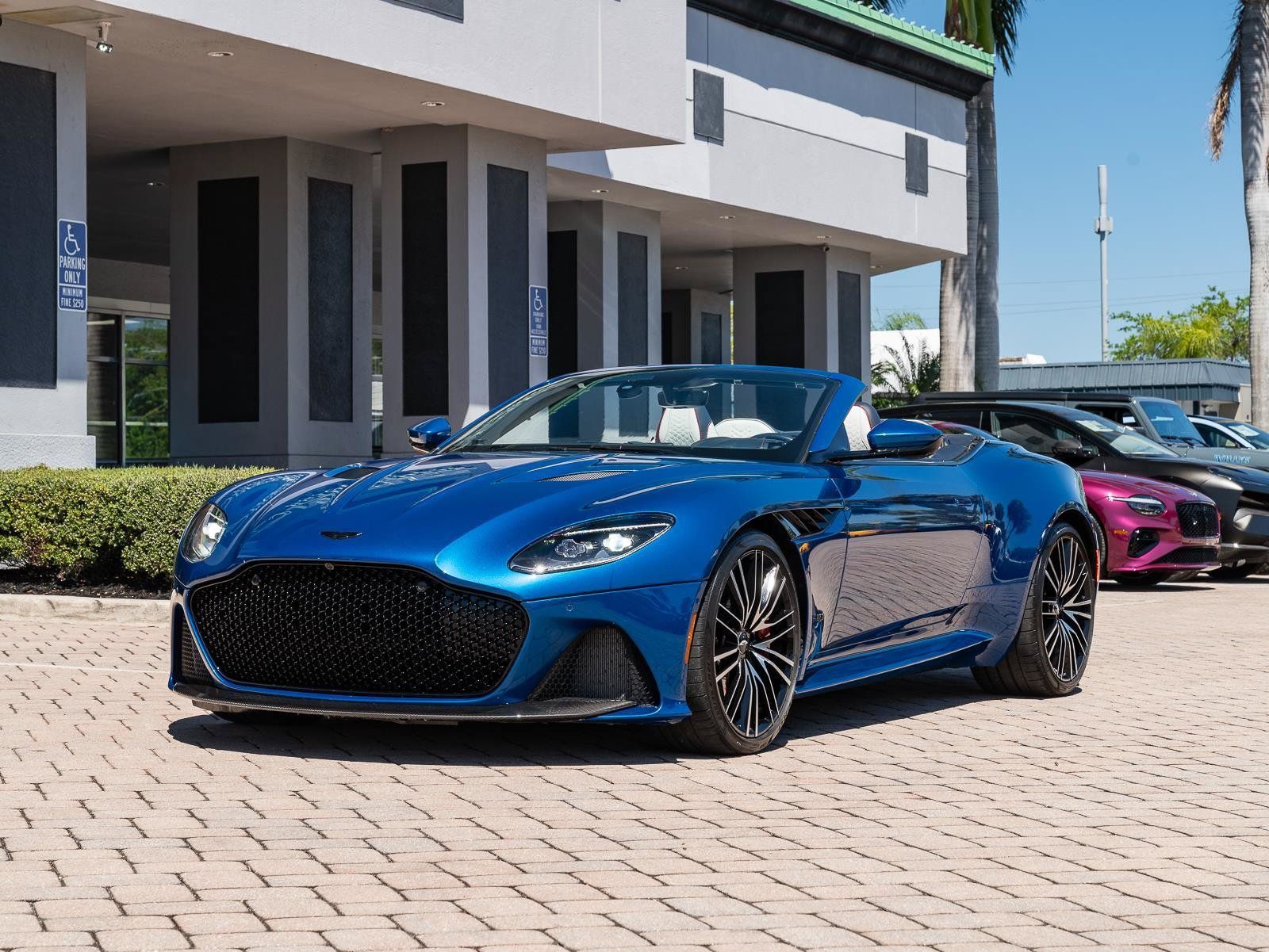 Used 2022 Aston Martin DBS Superleggera Volante RWD image 22