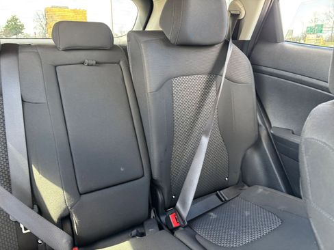 Used 2025 Kia Sportage LX image 36