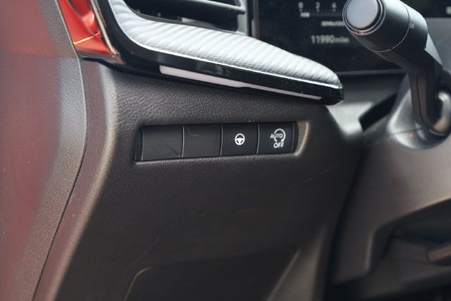 Used 2025 Nissan Kicks SR FWD image 14