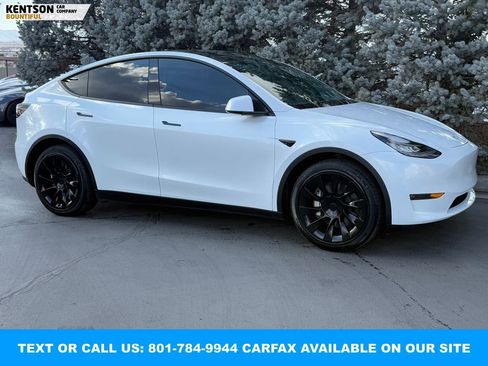 Used 2023 Tesla Model Y Long Range image 12