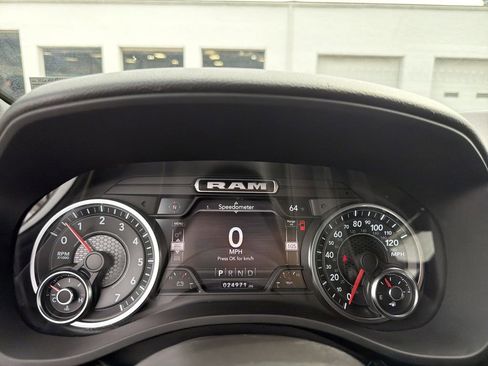 Used 2022 RAM 1500 Big Horn AWD/4WD image 22