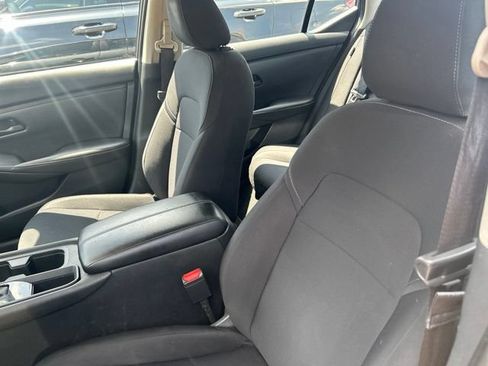 Used 2024 Nissan Sentra S FWD image 32