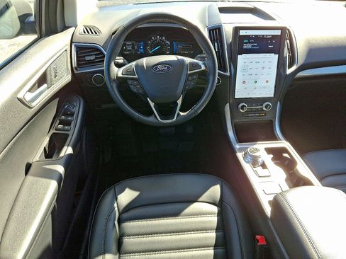 Used 2024 Ford Edge SEL w/ Convenience Package image 11
