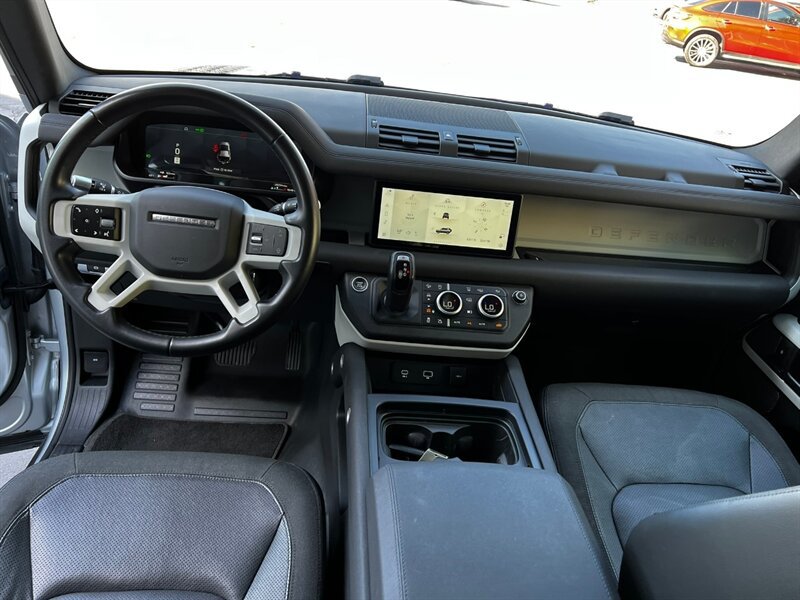 Used 2020 Land Rover Defender 110 First Edition AWD/4WD image 25