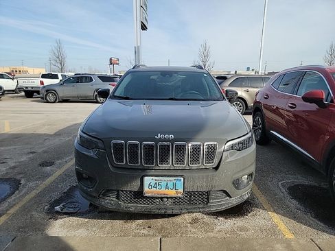 Used 2022 Jeep Cherokee Latitude Lux image 2