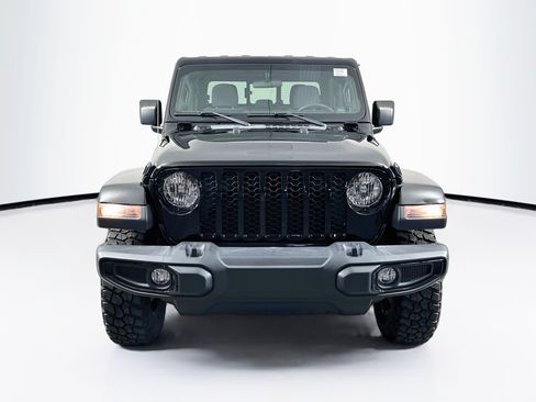 Used 2023 Jeep Gladiator Sport AWD/4WD image 2