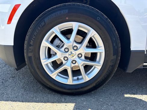 Used 2024 Chevrolet Equinox LS FWD image 24