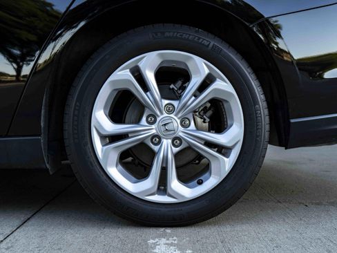 Used 2025 Honda Accord LX image 15
