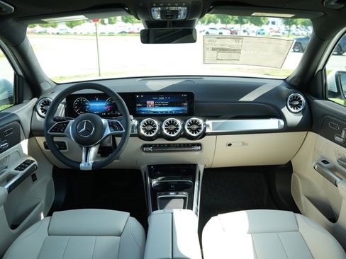 Certified 2026 Mercedes-Benz GLB 250 4MATIC image 19