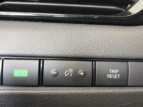 Certified 2024 Nissan Sentra SV w/ All-Weather Package FWD image 32