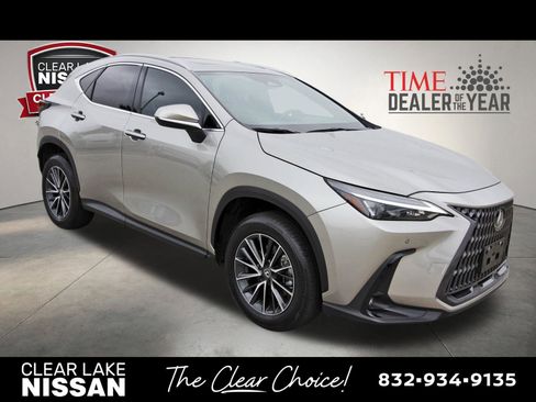 Used 2025 Lexus NX 250 FWD w/ Towing Package (2000 Lbs) image 9