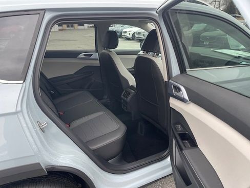 New 2026 Volkswagen Taos SE AWD/4WD image 7