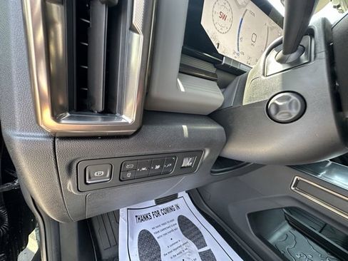 New 2025 GMC Hummer EV 2X image 17