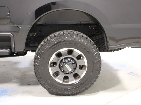 Used 2023 Ford F250 Lariat w/ Lariat Ultimate Package AWD/4WD image 34