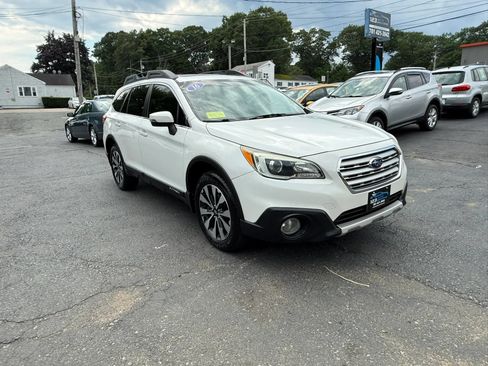 Used 2016 Subaru Outback 2.5i Limited AWD/4WD image 1