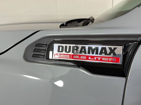 Used 2024 GMC Sierra 2500 AT4 w/ Technology Package AWD/4WD image 12