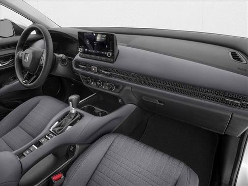 Certified 2026 Honda HR-V LX image 11