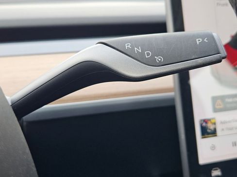 Used 2018 Tesla Model 3 Long Range image 10