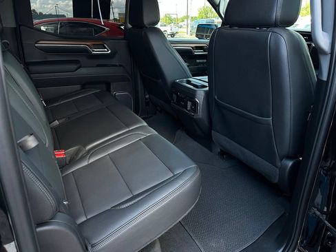 Used 2023 GMC Sierra 1500 Denali w/ Denali Reserve Package AWD/4WD image 18