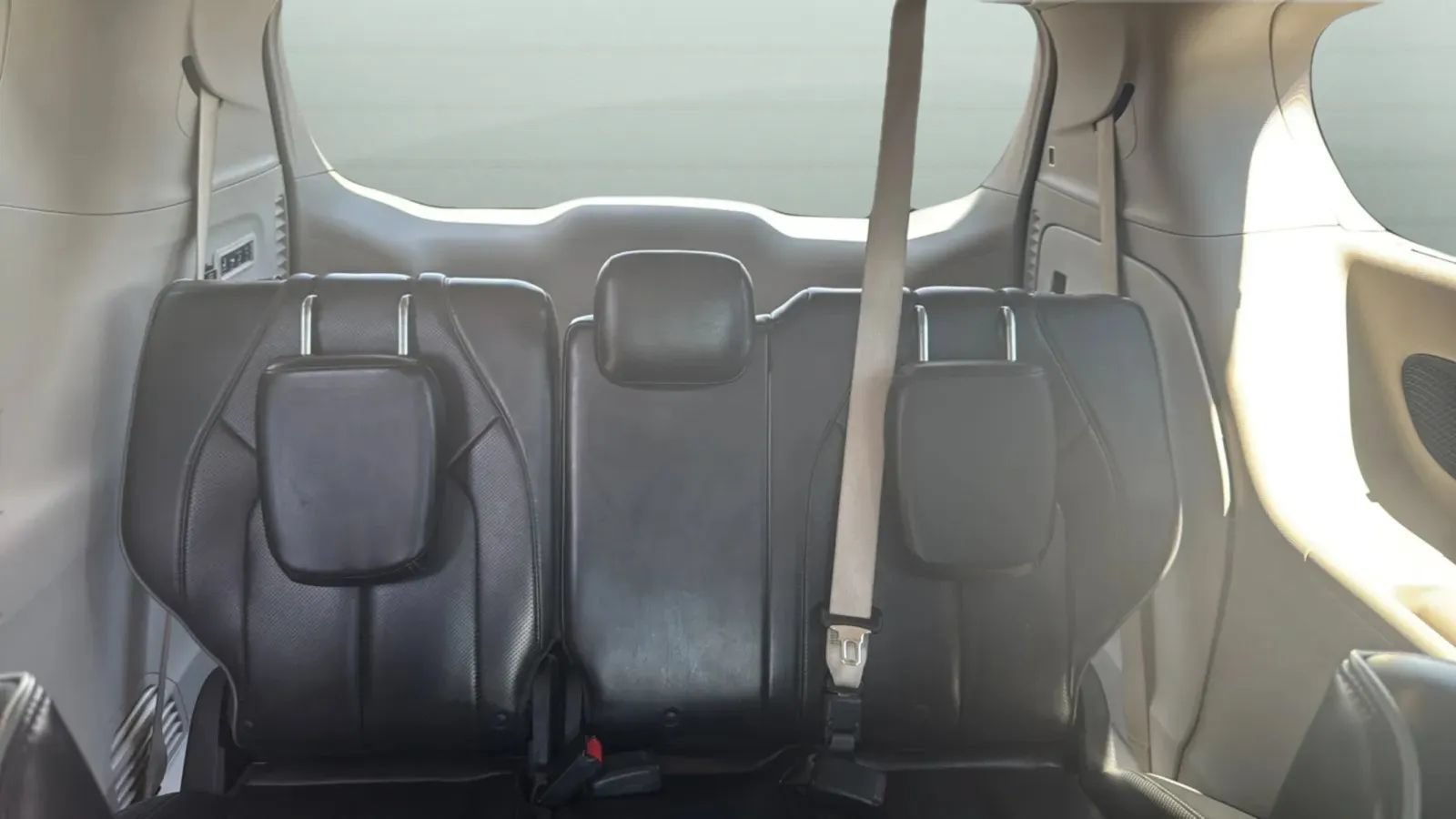Used 2017 Chrysler Pacifica Limited FWD image 39