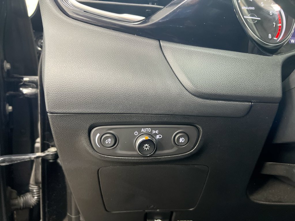 Used 2023 Buick Encore GX Preferred FWD image 18