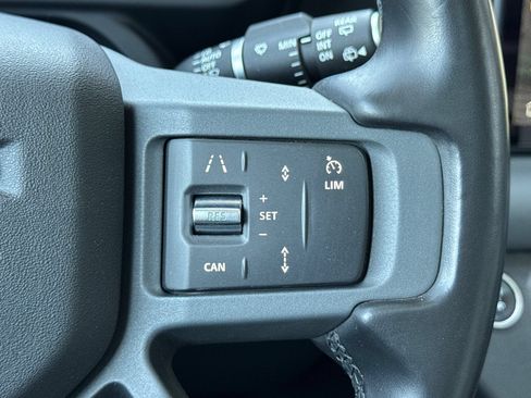 Certified 2023 Land Rover Defender 110 X-Dynamic SE AWD/4WD image 29