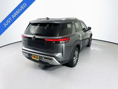 Certified 2023 Nissan Pathfinder SL w/ Lighting Package (N92) FWD image 9