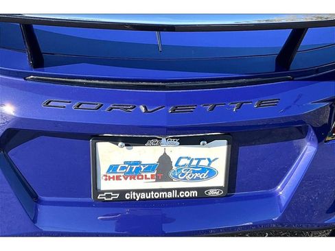 Used 2025 Chevrolet Corvette 2LT w/ Stealth Interior Trim Package image 9