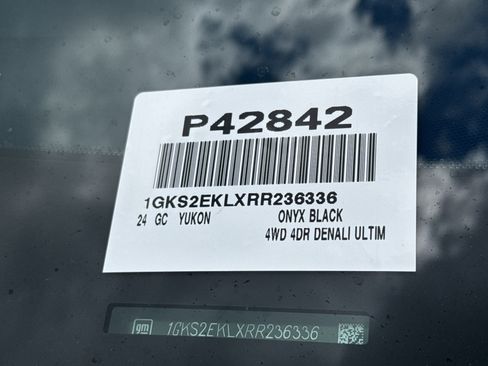 Used 2024 GMC Yukon Denali Ultimate AWD/4WD image 45