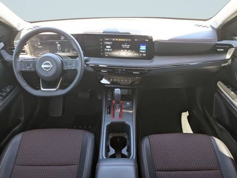 Used 2025 Nissan Kicks SR FWD image 14