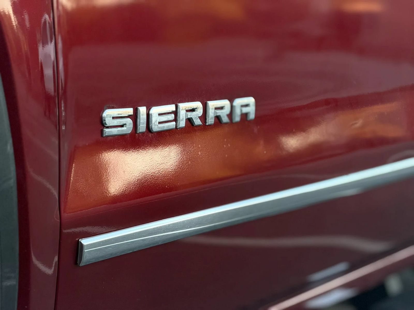 Used 2018 GMC Sierra 1500 SLT w/ SLT Premium Package AWD/4WD image 6
