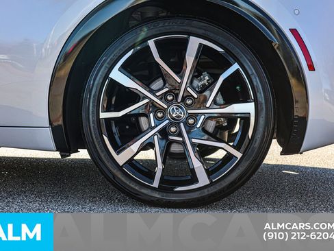 Used 2024 Toyota Prius Prime Premium w/ Advanced Technology Package FWD image 17