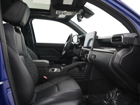 Used 2024 Toyota Tacoma TRD Off-Road w/ TRD Off Road Premium Package AWD/4WD image 13