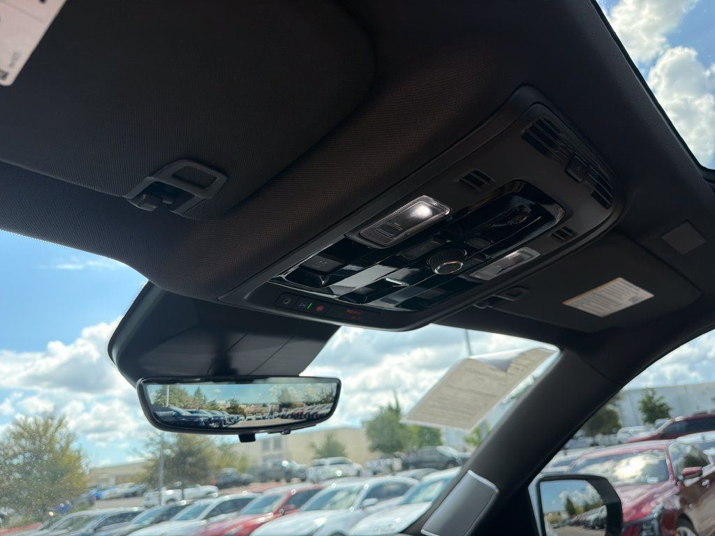 Used 2026 Cadillac Escalade ESV Luxury w/ Touring Package AWD/4WD image 30