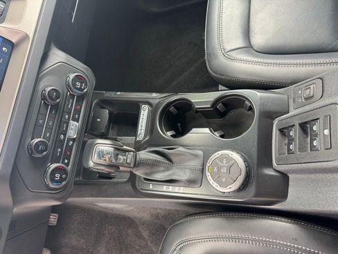 Used 2025 Ford Bronco Outer Banks image 16