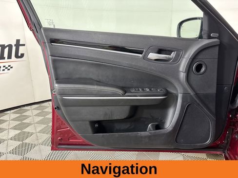 Used 2023 Chrysler 300 S image 9