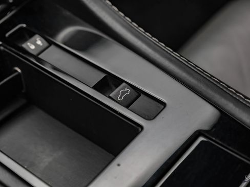 Used 2014 Aston Martin V8 Vantage S RWD image 61