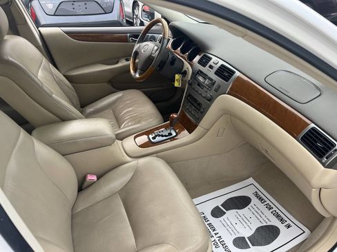 Used 2005 Lexus ES 330 image 10