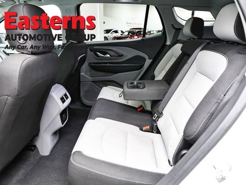 Used 2024 GMC Terrain SLE image 23