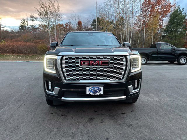 Used 2022 GMC Yukon XL Denali w/ Denali Ultimate Package AWD/4WD image 8