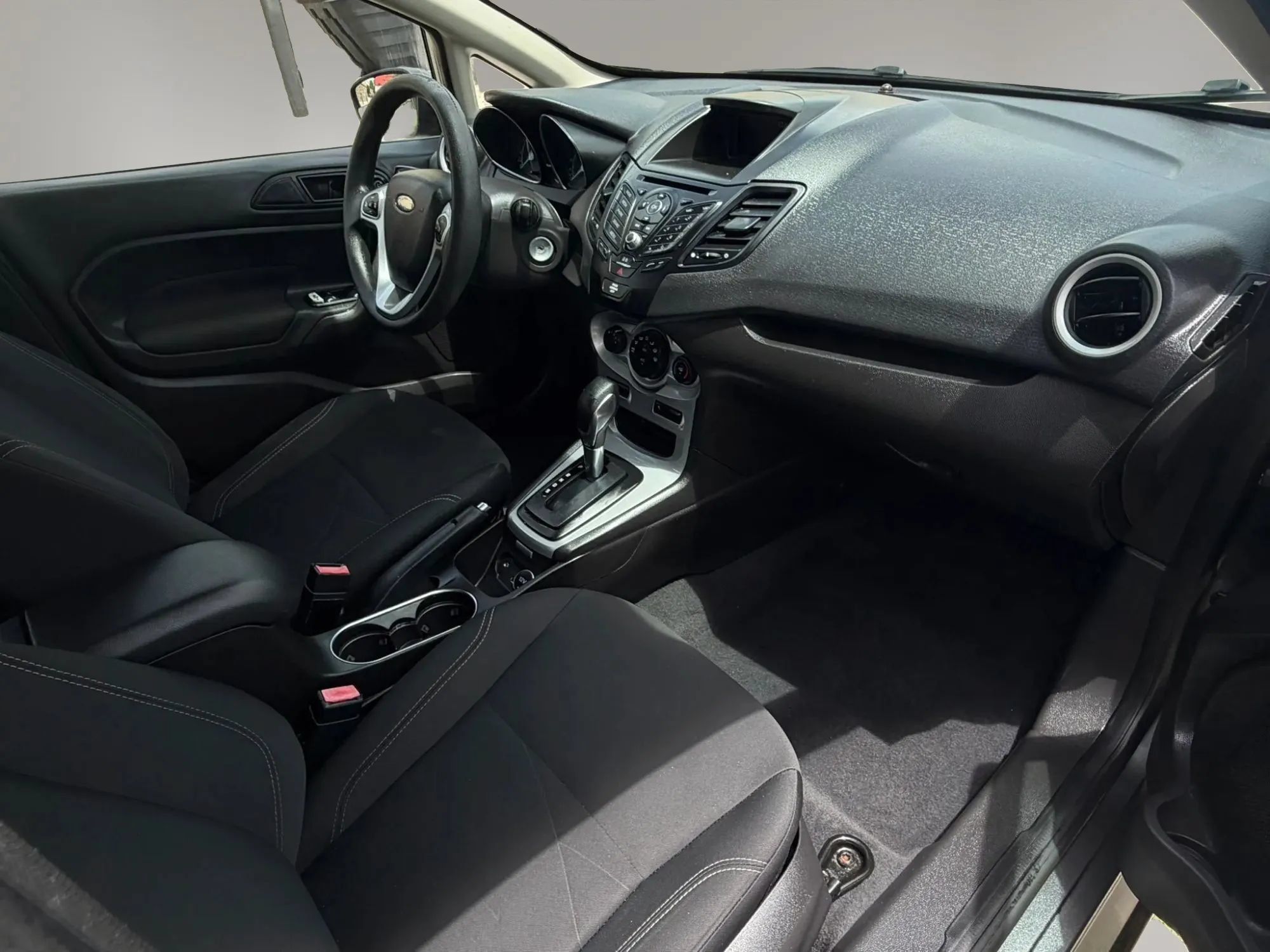 Used 2018 Ford Fiesta SE FWD image 11