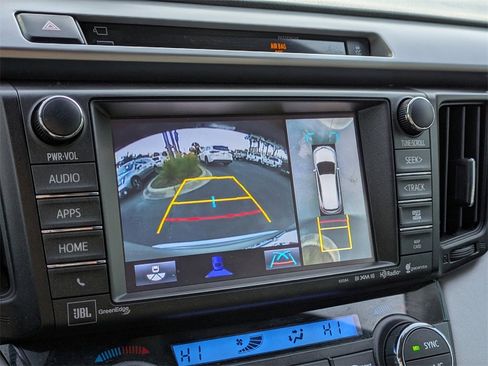 Used 2016 Toyota RAV4 Limited image 23