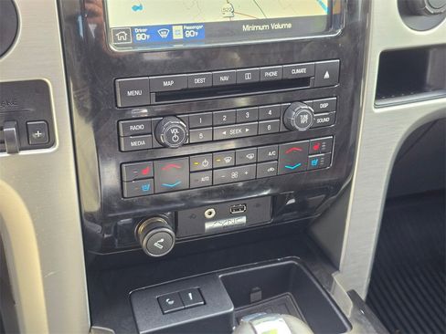 Used 2011 Ford F150 Platinum w/ Max Trailer Tow Pkg image 24