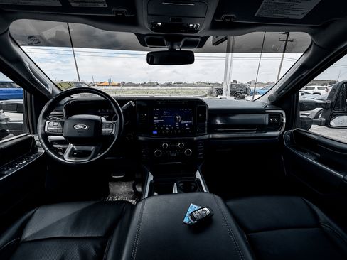 Used 2024 Ford F250 Lariat image 10