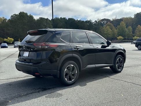 New 2026 Nissan Rogue SV FWD image 9