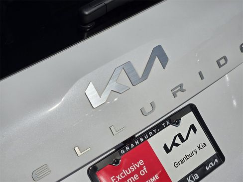 Certified 2025 Kia Telluride SX w/ SX Captain's Chair Package image 8